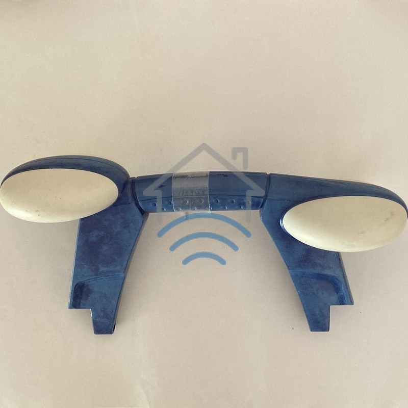 poignee-bleu-entretoise-robot-piscine-zodiac
